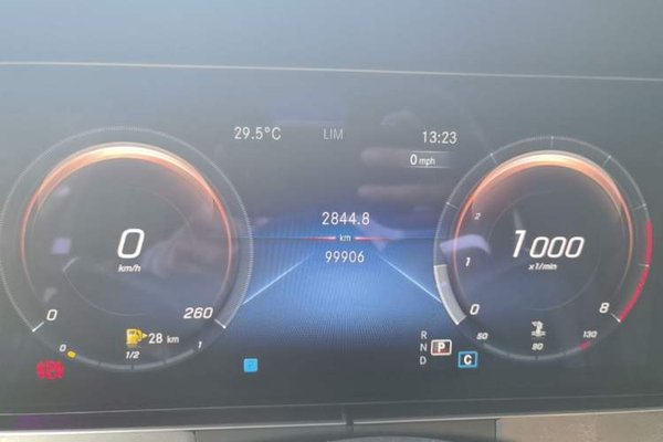 Mercedes-Benz E-Class 2022, 99900 км, за 38158 USD - фото 15