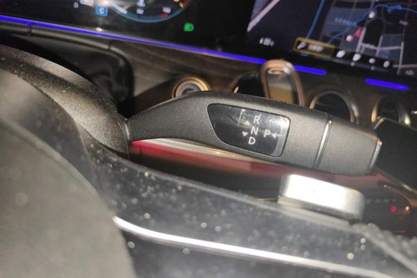 Mercedes-Benz E-Class 2022, за 36756 USD - фото 15