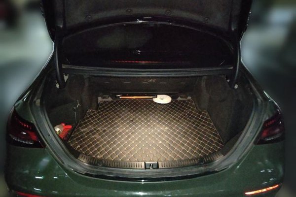 Mercedes-Benz E-Class 2022, за 36756 USD - фото 20