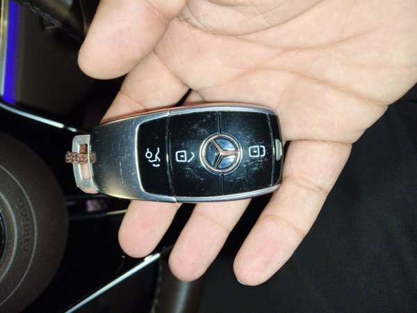 Mercedes-Benz E-Class 2023, 22300 км, за 45025 USD - фото 9