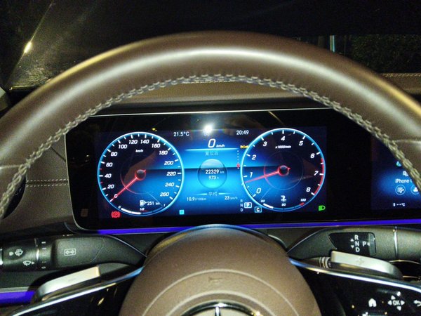 Mercedes-Benz E-Class 2023, 22300 км, за 45025 USD - фото 12