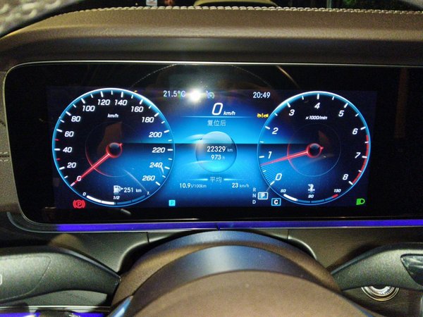 Mercedes-Benz E-Class 2023, 22300 км, за 45025 USD - фото 13