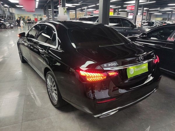 Mercedes-Benz E-Class 2023, 28800 км, за 48433 USD