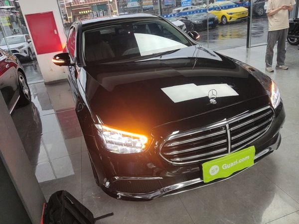 Mercedes-Benz E-Class 2023, 28800 км, за 48433 USD