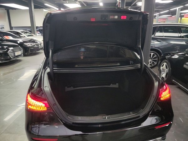 Mercedes-Benz E-Class 2023, 28800 км, за 48433 USD - фото 22
