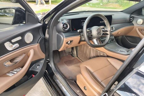 Mercedes-Benz E-Class 2023, 33800 км, за 48863 USD - фото 28
