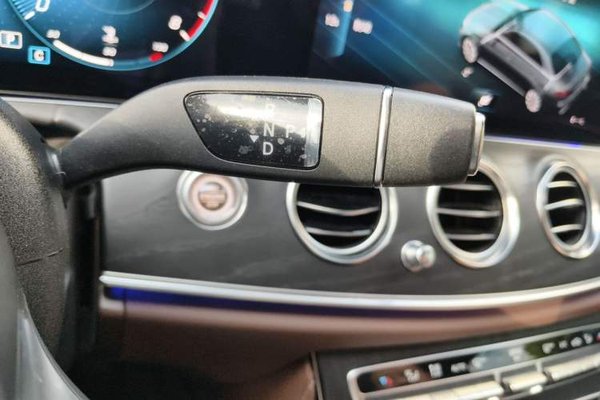 Mercedes-Benz E-Class 2023, 33800 км, за 48863 USD - фото 26