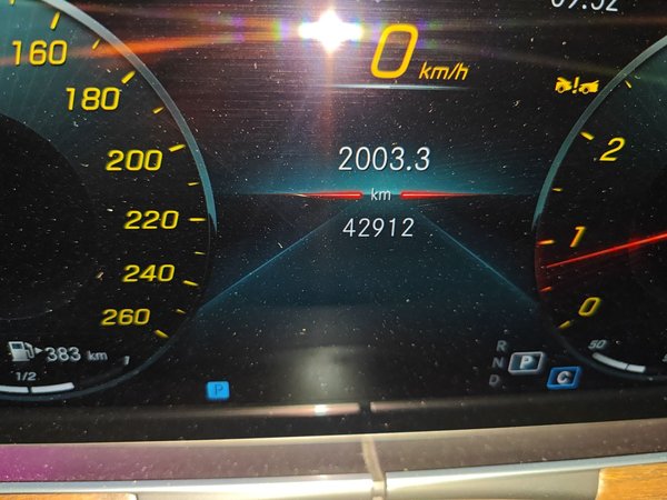 Mercedes-Benz E-Class 2023, 42900 км, за 50352 USD - фото 13