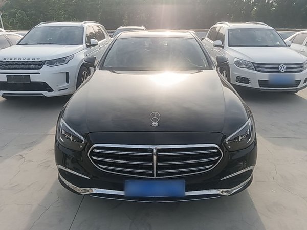 Mercedes-Benz E-Class 2023, 53700 км, за 43675 USD