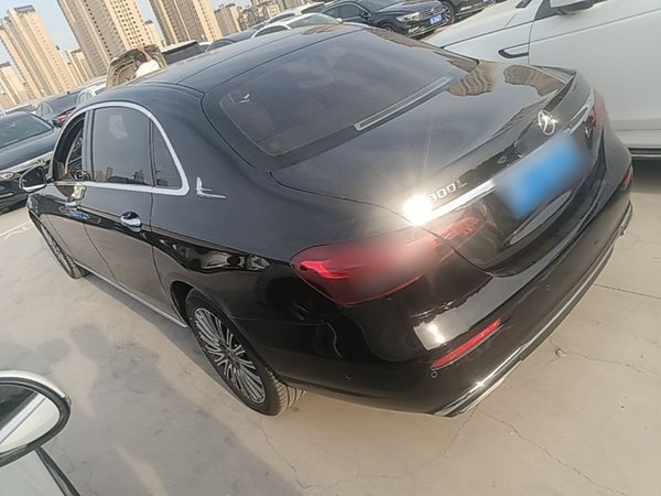 Mercedes-Benz E-Class 2023, 53700 км, за 43675 USD