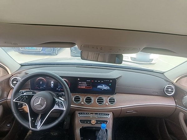 Mercedes-Benz E-Class 2023, 53700 км, за 43675 USD - фото 13