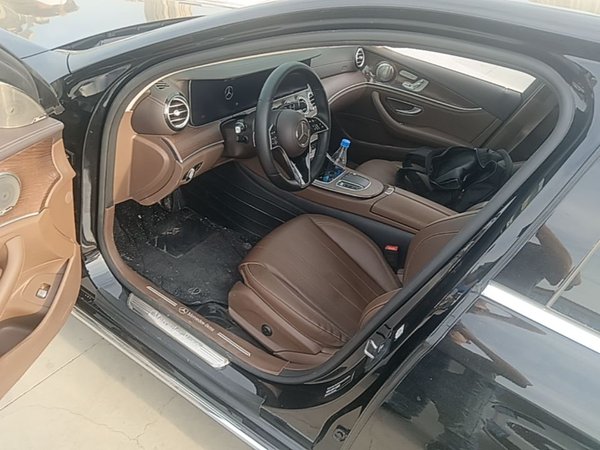 Mercedes-Benz E-Class 2023, 53700 км, за 43675 USD - фото 19