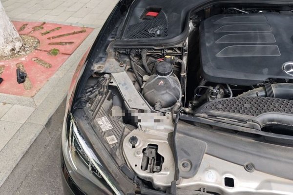 Mercedes-Benz E-Class 2023, 60199 км, за 39648 USD - фото 23