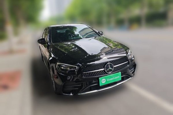 Mercedes-Benz E-Class 2023, 60199 км, за 39648 USD