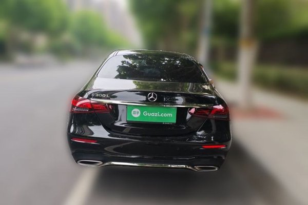 Mercedes-Benz E-Class 2023, 60199 км, за 39648 USD