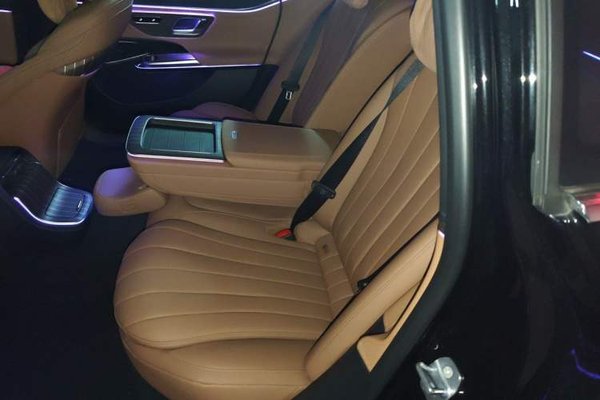 Mercedes-Benz E-Class 2024, 18600 км, за 48149 USD - фото 17