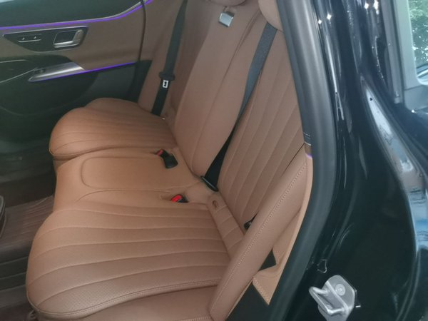 Mercedes-Benz E-Class 2024, 22700 км, за 52316 USD - фото 20