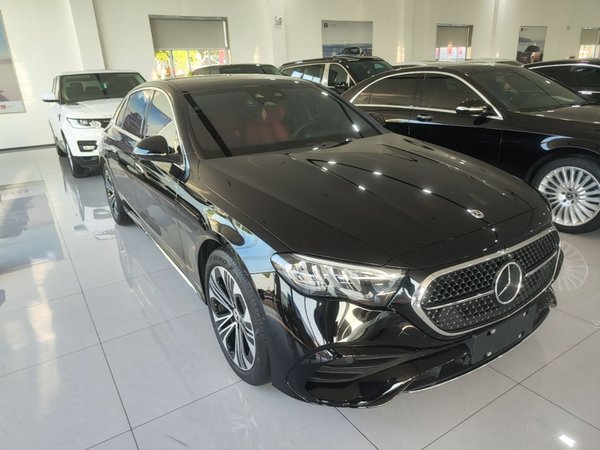 Mercedes-Benz E-Class 2024, 29600 км, за 51169 USD
