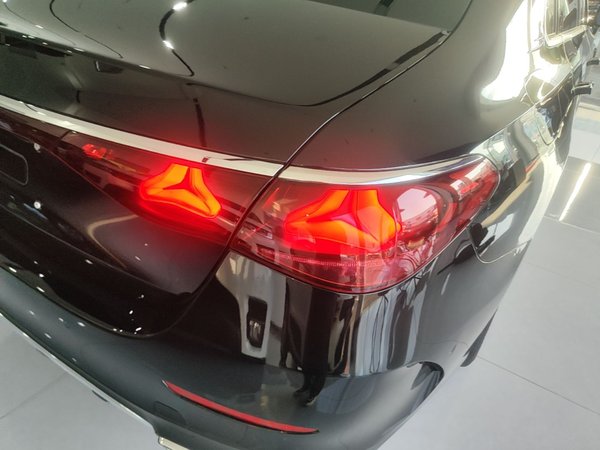 Mercedes-Benz E-Class 2024, 29600 км, за 51169 USD - фото 7