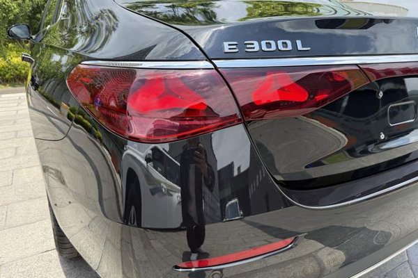 Mercedes-Benz E-Class 2024, 30700 км, за 53869 USD - фото 7