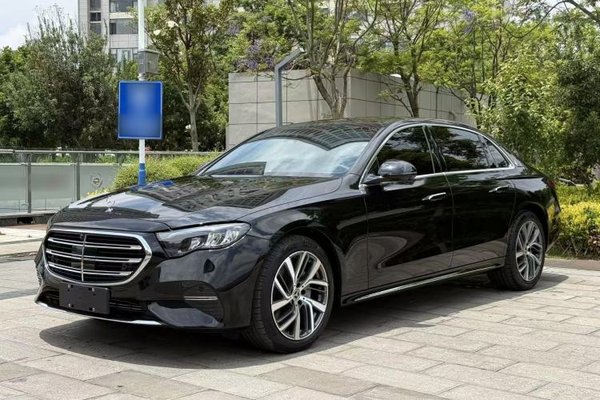 Mercedes-Benz E-Class · 2024 год