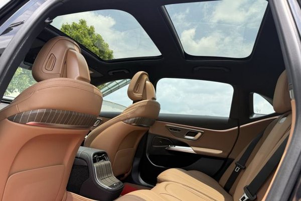 Mercedes-Benz E-Class 2024, 30700 км, за 53869 USD - фото 14