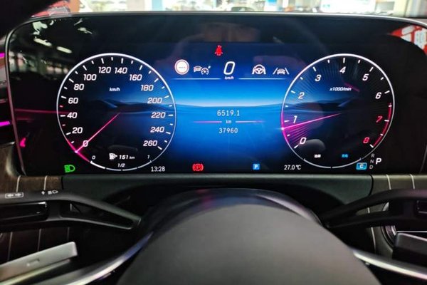Mercedes-Benz E-Class 2024, 38000 км, за 51113 USD - фото 23