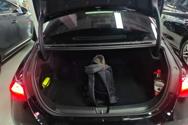 Mercedes-Benz E-Class 2024, 38000 км, за 51113 USD - фото 30