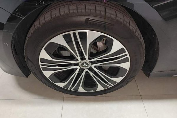Mercedes-Benz E-Class 2025, 12900 км, за 58587 USD - фото 13