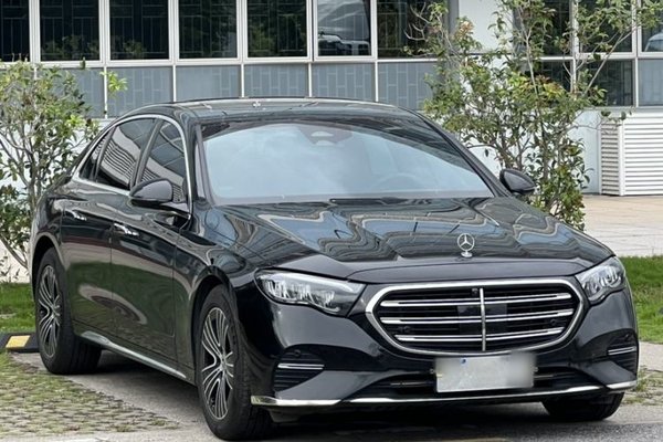 Mercedes-Benz E-Class 2025, 19000 км, за 48209 USD