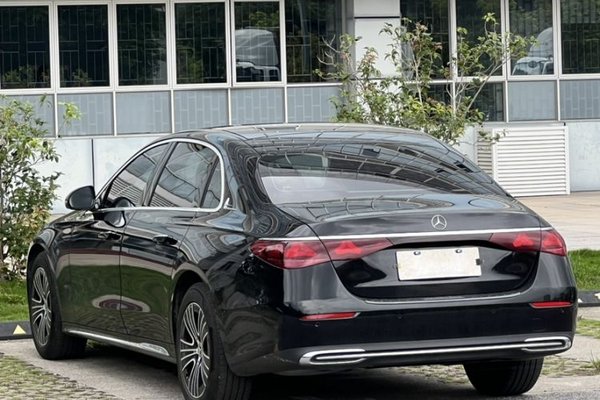 Mercedes-Benz E-Class 2025, 19000 км, за 48209 USD