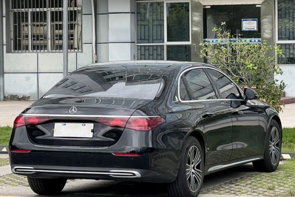 Mercedes-Benz E-Class 2025, 19000 км, за 48209 USD - фото 7
