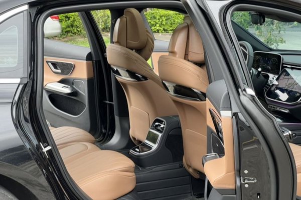 Mercedes-Benz E-Class 2025, 19000 км, за 48209 USD - фото 21