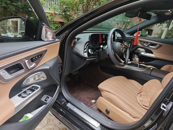 Mercedes-Benz E-Class 2025, 6700 км, за 61905 USD - фото 19