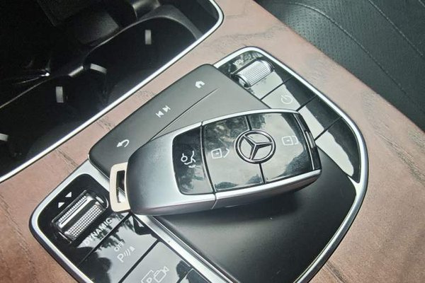 Mercedes-Benz E-Class New Energy 2021, 78100 км, за 34708 USD - фото 20
