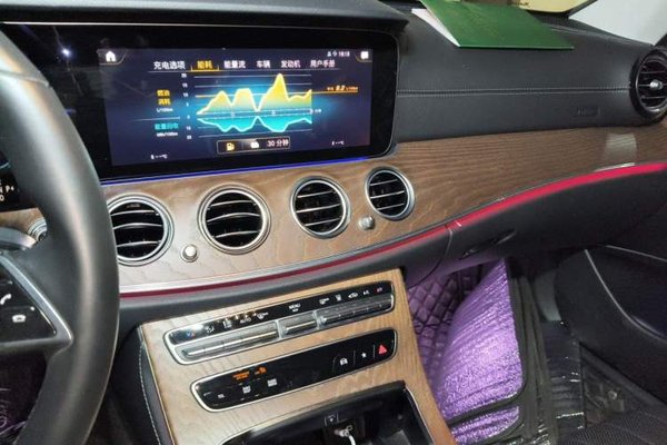 Mercedes-Benz E-Class New Energy 2021, 83000 км, за 30163 USD - фото 13