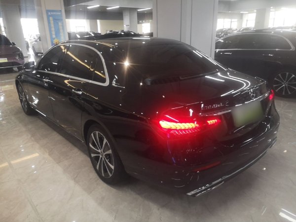Mercedes-Benz E-Class New Energy 2022, 65400 км, за 36039 USD