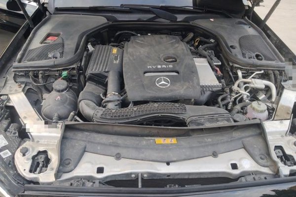 Mercedes-Benz E-Class New Energy 2023, 56300 км, за 33920 USD - фото 6