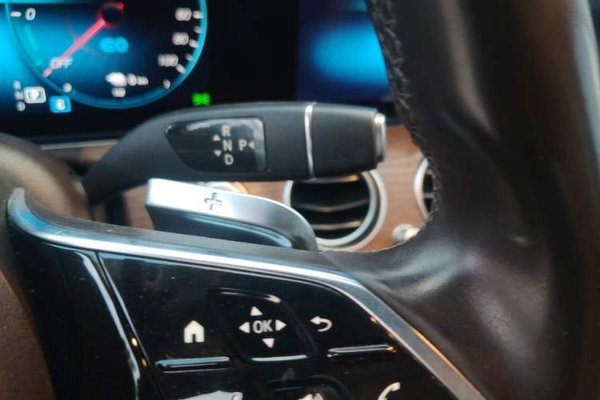 Mercedes-Benz E-Class New Energy 2023, 56300 км, за 33920 USD - фото 28