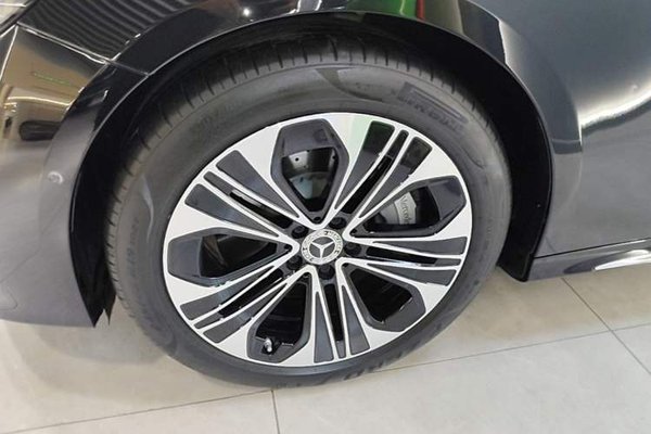 Mercedes-Benz E-Class New Energy 2024, 20000 км, за 51193 USD - фото 8