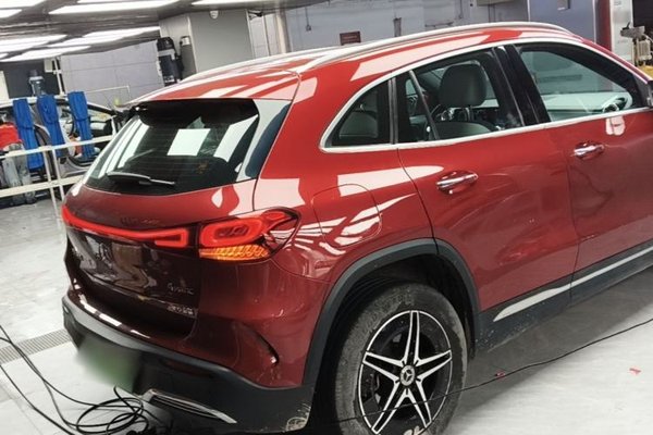 Mercedes-Benz EQA 2022, 98400 км, за 16188 USD