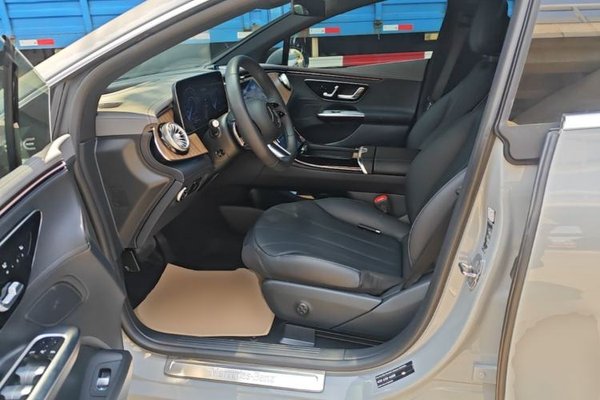 Mercedes-Benz EQE 2022, 60500 км, за 27524 USD - фото 18