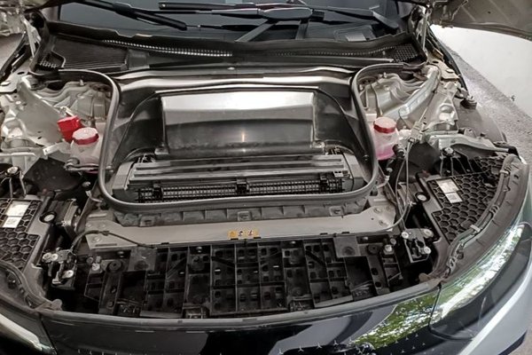 Mercedes-Benz EQE 2022, 14200 км, за 31020 USD - фото 24