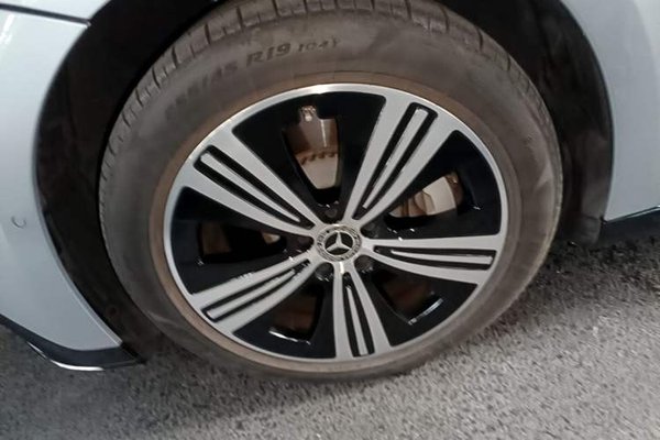 Mercedes-Benz EQE 2022, 14200 км, за 31020 USD - фото 10