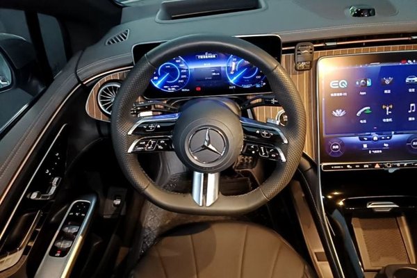 Mercedes-Benz EQE 2022, 14200 км, за 31020 USD - фото 13