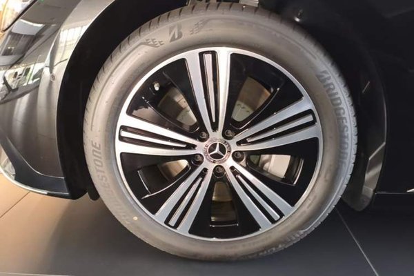 Mercedes-Benz EQE 2025, 100 км, за 39140 USD - фото 10