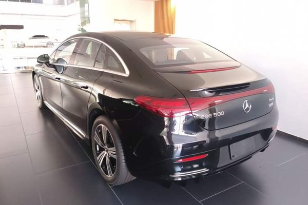 Mercedes-Benz EQE 2025, 100 км, за 39140 USD