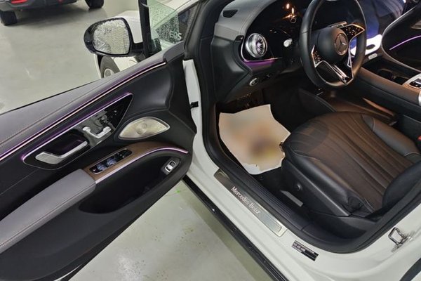 Mercedes-Benz EQS 2022, 48400 км, за 41813 USD - фото 18