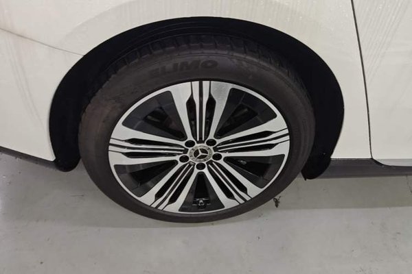 Mercedes-Benz EQS 2022, 48400 км, за 41813 USD - фото 11