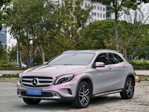 Mercedes-Benz GLA 2016 GLA 200 Fashion Model
